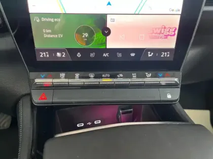 Photo 4 Renault Austral 1.2 E-Tech full hybrid 200ch Iconic- 24