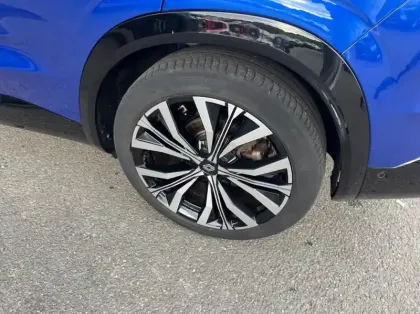 Photo 13 Renault Austral 1.2 E-Tech full hybrid 200ch Iconic- 24