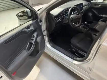 Photo 24 Ford Focus  SW 1.0 EcoBoost 125ch mHEV ST Line