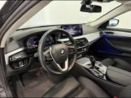 Photo 5 BMW Serie 5 Série 5 530dA xDrive 286ch Lounge Steptronic
