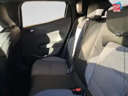 Photo 10 Renault Clio  1.6 E-Tech 145ch full hybrid Techno - 24 Camera GPS