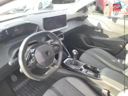 Photo 14 Peugeot 208  1.2 100ch S/S Allure Radar AV/AR Carplay