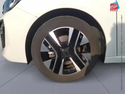 Photo 9 Peugeot 208  1.2 100ch S/S Allure Radar AV/AR Carplay