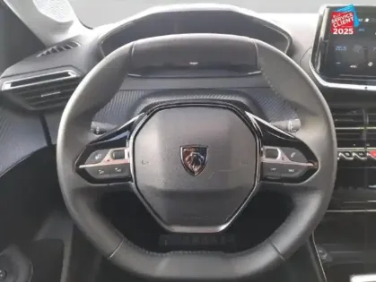Photo 11 Peugeot 208  1.2 100ch S/S Allure Radar AV/AR Carplay