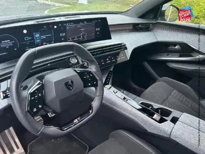 Photo 14 Peugeot 3008  1.2 Hybrid 136ch GT e-DCS6