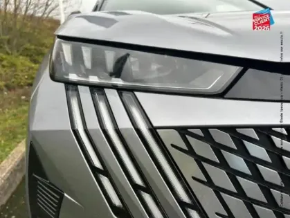 Photo 12 Peugeot 3008  1.2 Hybrid 136ch GT e-DCS6