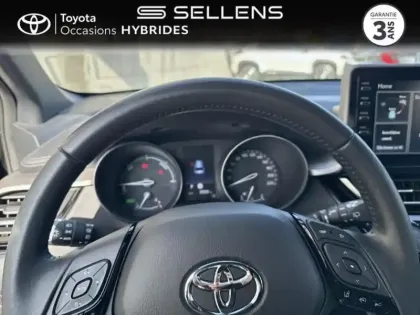 Photo 4 Toyota C-HR  1.8 Hybride 122ch Dynamic Ultimate E-CVT