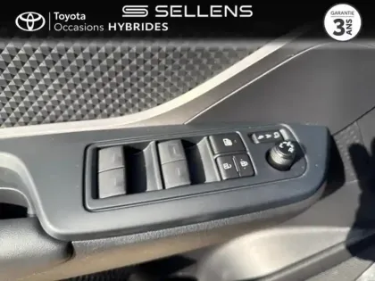 Photo 10 Toyota C-HR  1.8 Hybride 122ch Dynamic Ultimate E-CVT