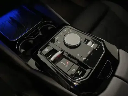 Photo 10 BMW Serie 5 Série 5 530e 299ch M Sport xDrive