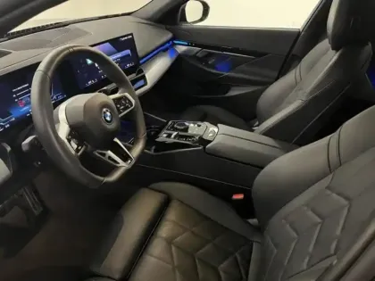 Photo 6 BMW Serie 5 Série 5 530e 299ch M Sport xDrive