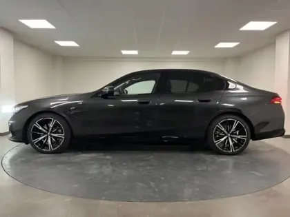 Photo 5 BMW Serie 5 Série 5 530e 299ch M Sport xDrive