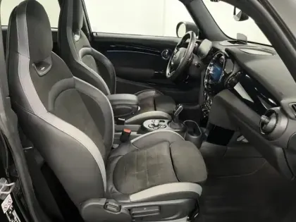 Photo 15 Mini Mini  JCW 231ch Edition Premium Plus BVA8