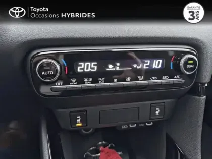 Photo 12 Toyota Yaris  116h Collection 5p MC24