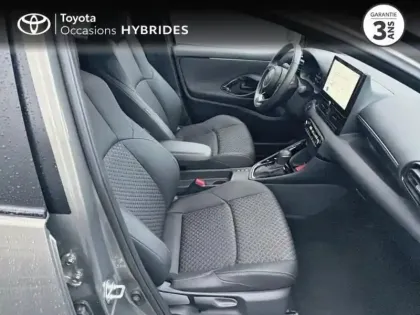 Photo 20 Toyota Yaris  116h Collection 5p MC24
