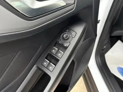 Photo 11 Ford Focus  1.0 Flexifuel mHEV 125ch Titanium Style