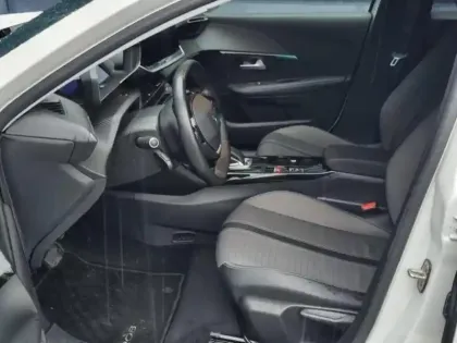 Photo 6 Peugeot 208  e- 136ch Style