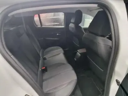 Photo 11 Peugeot 208  e- 136ch Style