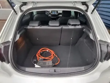 Photo 13 Peugeot 208  e- 136ch Style