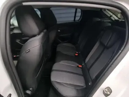 Photo 10 Peugeot 208  e- 136ch Style