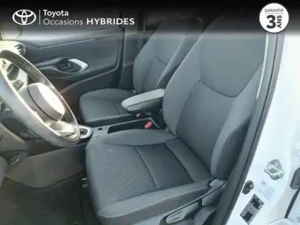 Photo 10 Toyota Yaris  116h Dynamic 5p MY22