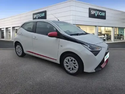 Photo 2 Toyota Aygo  1.0 VVT-i 69ch x-play 5p