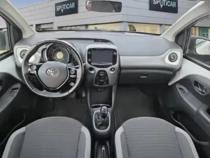 Photo 8 Toyota Aygo  1.0 VVT-i 69ch x-play 5p