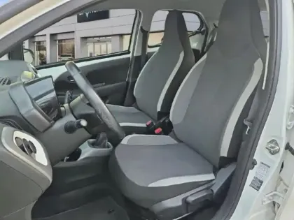 Photo 9 Toyota Aygo  1.0 VVT-i 69ch x-play 5p