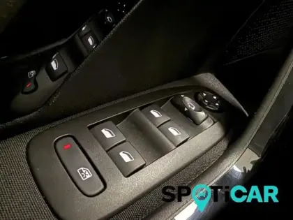 Photo 14 Peugeot 2008  1.2 PureTech 82ch E6.c Signature S&S