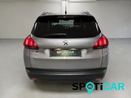 Photo 4 Peugeot 2008  1.2 PureTech 82ch E6.c Signature S&S