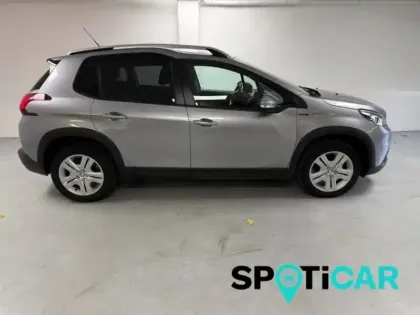 Photo 3 Peugeot 2008  1.2 PureTech 82ch E6.c Signature S&S