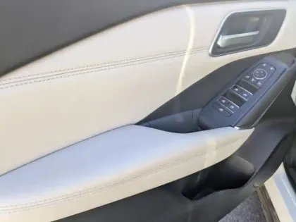 Photo 13 Nissan Qashqai  1.3 Mild Hybrid 140ch Tekna