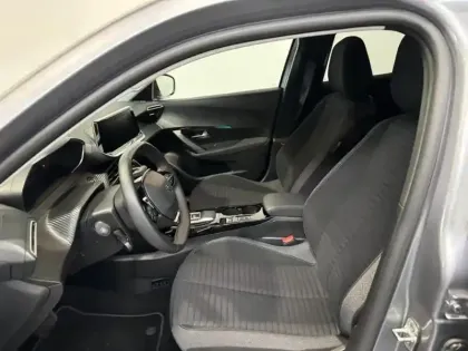 Photo 8 Peugeot 2008  e- 136ch Style