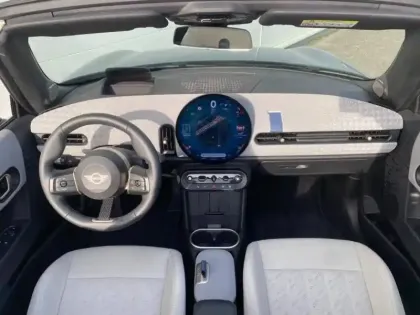 Photo 4 Mini Cooper  Cabrio S 204ch Favoured DKG7