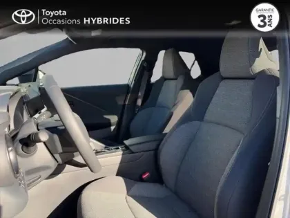 Photo 10 Toyota C-HR  1.8 Hybride 140ch Graphic MY26