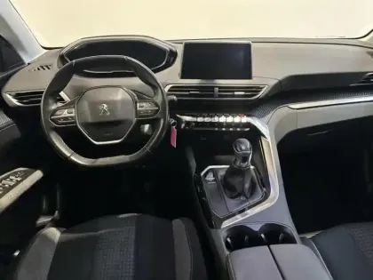 Photo 7 Peugeot 3008  1.2 130 Active Carplay Pack hiver