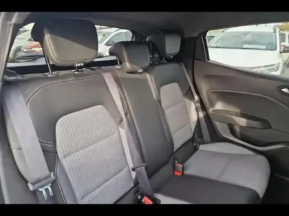 Photo 10 Renault Clio  1.6 E-Tech 145ch full hybrid Techno - 24