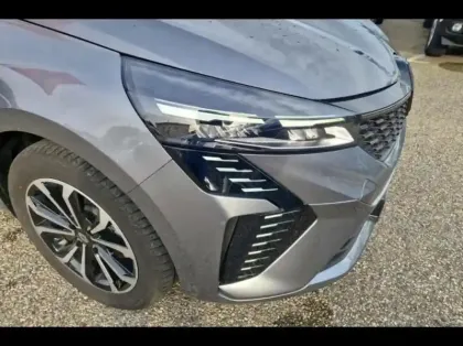 Photo 14 Renault Clio  1.6 E-Tech 145ch full hybrid Techno - 24