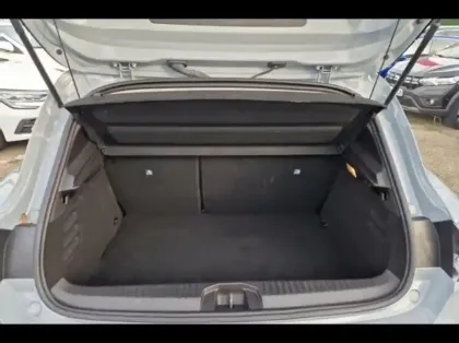 Photo 11 Renault Clio  1.6 E-Tech 145ch full hybrid Evolution - 24