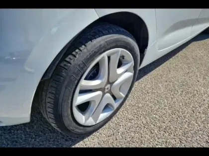 Photo 11 Renault Zoé Zoe Zen charge normale R90 MY19