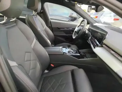 Photo 1 BMW Serie 5 Série 5 Touring 530e 299ch M Sport xDrive