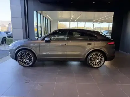 Photo 4 Porsche Cayenne  Coupé 3.0 V6 462ch E-Hybrid