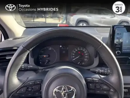 Photo 12 Toyota Yaris  116h Dynamic 5p MY22