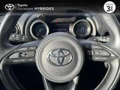 Photo 12 Toyota Yaris  116h Design 5p