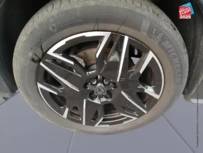 Photo 9 Peugeot 5008  Hybrid 136ch GT e-DCS6