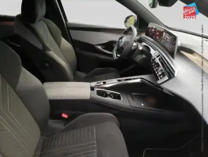 Photo 4 Peugeot 5008  Hybrid 136ch GT e-DCS6