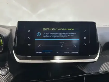 Photo 11 Peugeot 2008  e- 136ch Style