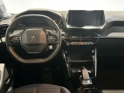 Photo 7 Peugeot 2008  e- 136ch Style