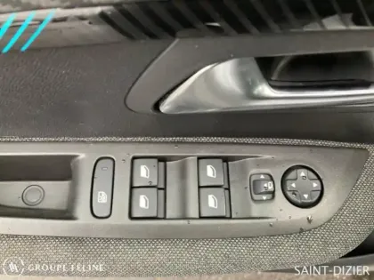 Photo 11 Peugeot 208  1.5 BlueHDi 100ch S&S Style