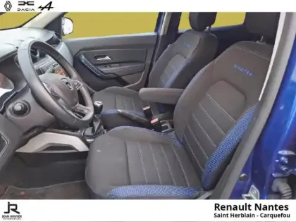 Photo 12 Dacia Duster  1.3 TCe 130ch FAP 15 ans 4x2 -E6U