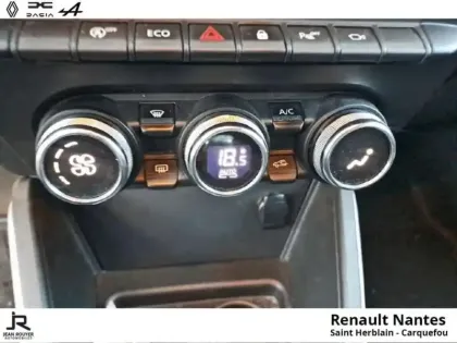 Photo 26 Dacia Duster  TCe 130ch FAP 15 ans 4x2